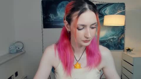 Lora online show from October 22, 10:59 am