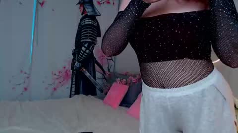 lorafisher online show from May 9, 4:23 pm