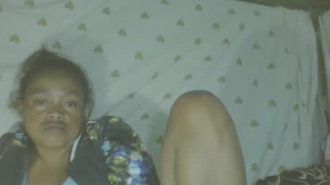 LorahVane online show from April 9, 10:59 pm