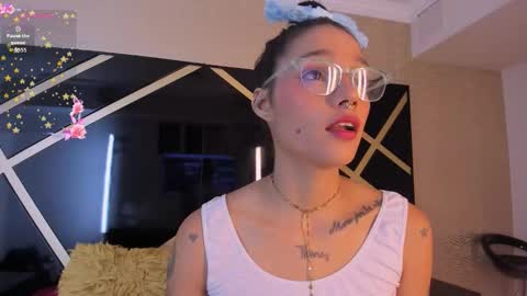 loraineblake online show from December 15, 1:15 pm