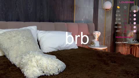 Loraine online show from December 10, 7:32 pm