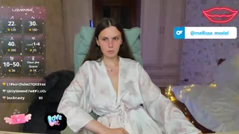 Snapshot of loratempt chatting on August 3, 5:38 pm Lorik online show from August 3, 5:38 pm