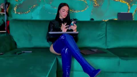 Miss online show from January 23, 4:37 pm