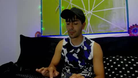 Snapshot of lord_apoloo chatting on February 7, 2:32 pm Apolo online show from February 7, 2:32 pm