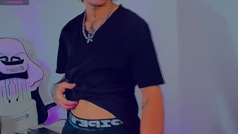 Snapshot of lord_moon_king chatting on September 11, 3:50 am lord_moon_king online show from September 11, 3:50 am