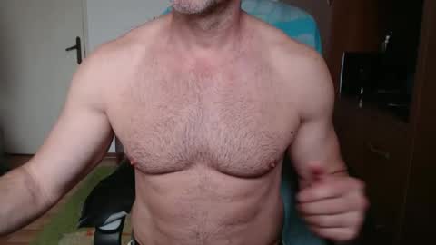 Snapshot of lordofyourdesires chatting on October 28, 6:39 am A online show from October 28, 6:39 am