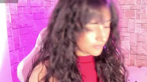 Snapshot of lore_rey chatting on February 19, 2:40 am lore_rey online show from February 19, 2:40 am