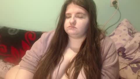 Snapshot of lorealey123 chatting on February 24, 7:12 pm lorelay online show from February 24, 7:12 pm