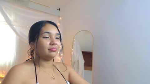 loreanis online show from September 22, 8:22 pm