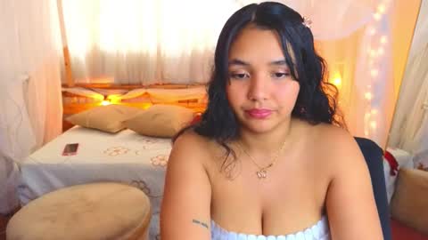 loreanis online show from October 17, 8:55 pm