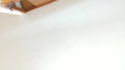 Snapshot of loreaniss chatting on June 25, 12:43 am loreanis online show from June 25, 12:43 am