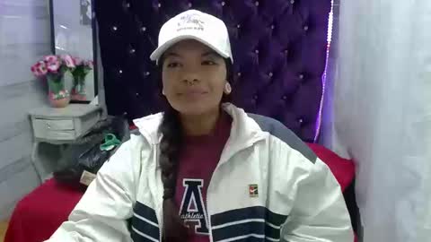 lorecherry online show from September 8, 10:20 pm