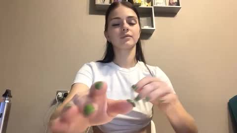 Olivia online show from September 18, 1:13 pm