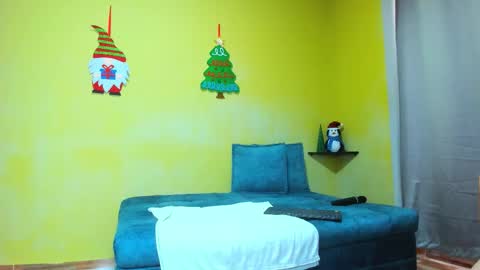 Loren Grey online show from December 4, 8:28 pm