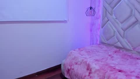 lorem_adams online show from January 24, 5:53 pm