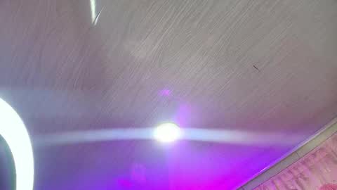 Snapshot of loren_44tits chatting on March 1, 1:32 am Loren online show from March 1, 1:32 am