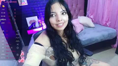 Snapshot of loren_44tits chatting on September 19, 2:57 am Loren online show from September 19, 2:57 am