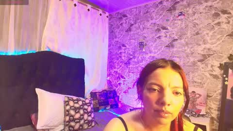 Snapshot of loren_44tits chatting on February 23, 10:51 pm Loren online show from February 23, 10:51 pm