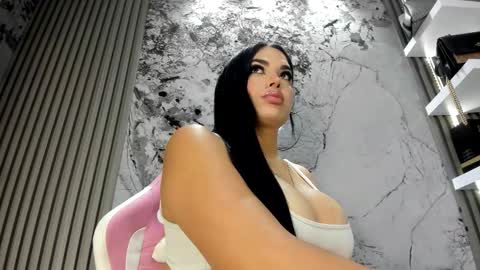 Doll Queen online show from February 2, 10:47 am