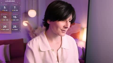 Snapshot of loren_daze chatting on June 5, 2:12 pm Loren online show from June 5, 2:12 pm