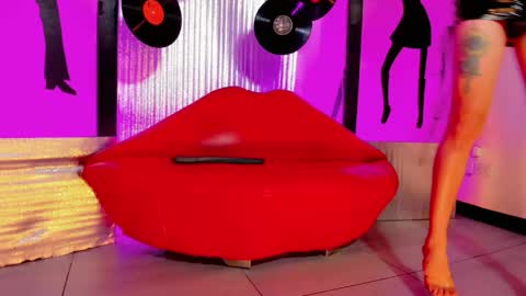 lesly lorena online show from March 23, 7:40 pm