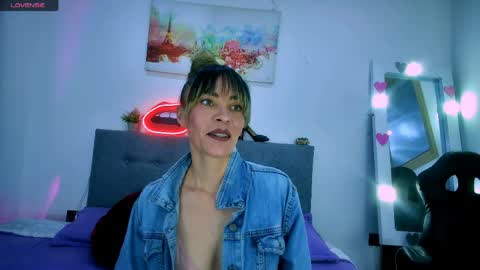 Snapshot of lorena_sweet3 chatting on April 23, 1:46 pm lorena_sweet3 online show from April 23, 1:46 pm