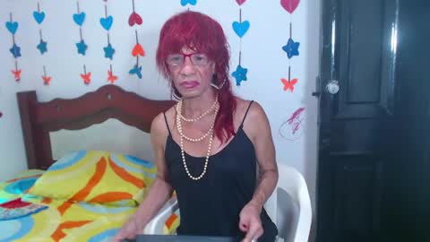 Lorena Capelli online show from April 10, 12:05 am