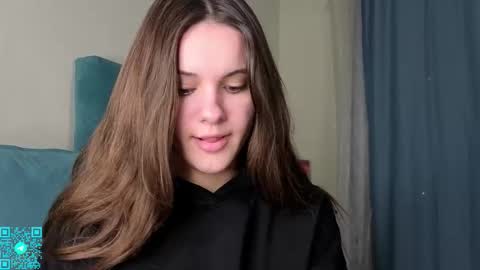 Chloe for Fan BlackHole online show from October 27, 5:39 pm