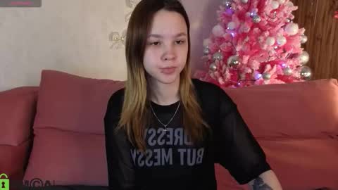 Snapshot of lori_blossom chatting on February 2, 9:08 am LORI online show from February 2, 9:08 am