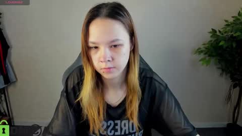 Snapshot of lori_blossom chatting on February 3, 6:11 am LORI online show from February 3, 6:11 am