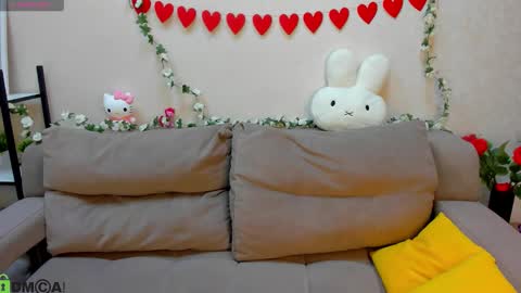 Snapshot of lori_blossom chatting on February 26, 9:19 am LORI online show from February 26, 9:19 am