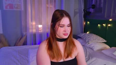 Lori online show from November 22, 7:02 pm