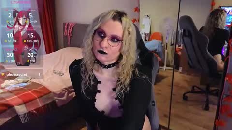 Snapshot of lori_myaf chatting on October 22, 1:44 pm Lori ----------------------------------- online show from October 22, 1:44 pm