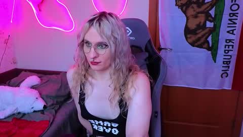 Lori -----------------------------------    online show from February 11, 2:00 pm