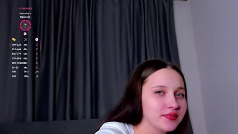 Mia online show from October 29, 1:46 pm