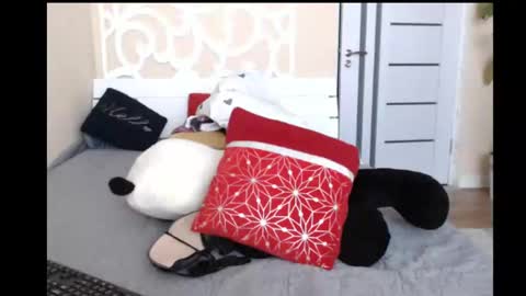 Snapshot of lorragrey chatting on January 5, 12:53 pm LorraGrey online show from January 5, 12:53 pm