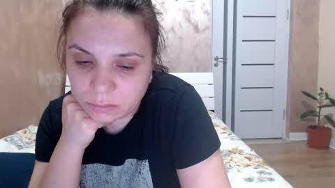 LorraGrey online show from April 1, 7:33 pm