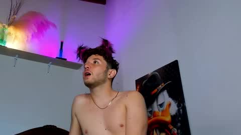 Snapshot of los_juanes chatting on September 15, 10:37 am JUAN  JUAN online show from September 15, 10:37 am