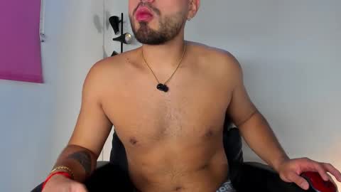 JUAN  JUAN online show from February 5, 10:31 am