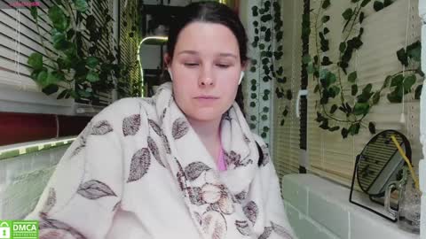 Snapshot of lost_charming chatting on December 6, 10:30 pm Alisa My darlings online show from December 6, 10:30 pm
