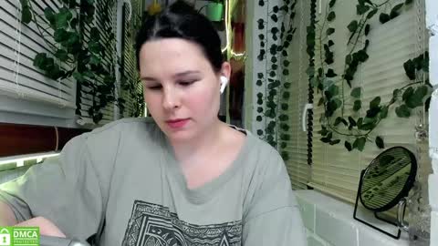 Snapshot of lost_charming chatting on December 11, 11:10 pm Alisa My darlings online show from December 11, 11:10 pm