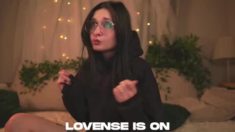 Snapshot of lost_mymind chatting on February 4, 11:49 am Jess online show from February 4, 11:49 am