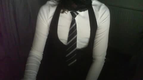 lostb0y98 online show from April 5, 1:47 am