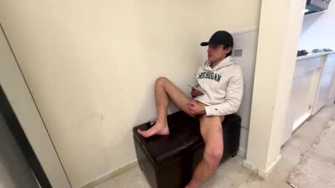 lostpuppyboy online show from February 15, 9:55 pm