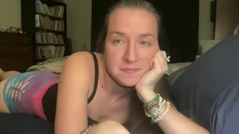 lothlori online show from November 25, 2:22 am