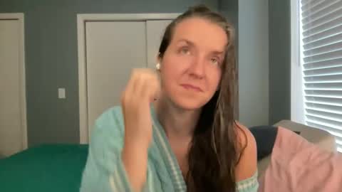 Snapshot of lothlori chatting on May 1, 11:31 pm lothlori online show from May 1, 11:31 pm