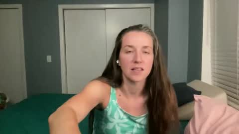 Snapshot of lothlori chatting on May 3, 1:00 am lothlori online show from May 3, 1:00 am