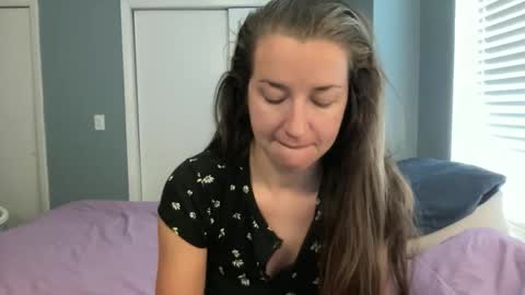 Snapshot of lothlori chatting on May 6, 12:43 pm lothlori online show from May 6, 12:43 pm