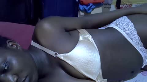 lotty_lavilla online show from January 16, 6:23 pm