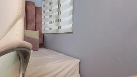  Lou Rosse  online show from January 28, 7:32 pm